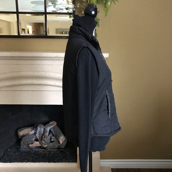 Club Voltaire vest - Picture 3 of 12